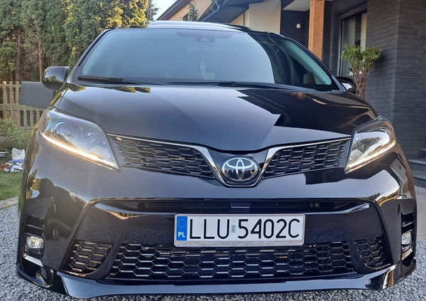 Toyota Sienna cena 169000 przebieg: 29000, rok produkcji 2020 z Łuków małe 631